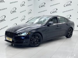 Jaguar XE седан
