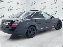 Mercedes-Benz S320, 3.0 l., saloon | 1