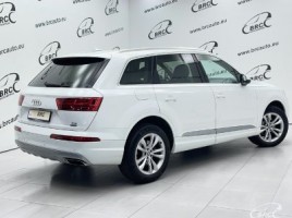 Audi Q7 | 1