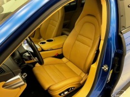 Porsche Panamera | 4