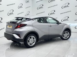 Toyota C-HR, 1.8 l., visureigis | 1