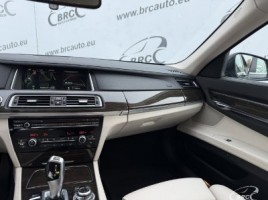 BMW 740, 3.0 l., saloon | 4