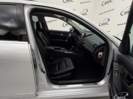 Mercedes-Benz C250, 2.5 l., Седан | 3