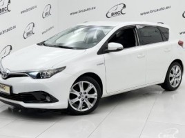 Toyota Auris hatchback
