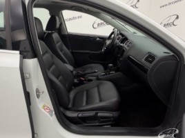 Volkswagen Jetta, 1.8 l., Седан | 3