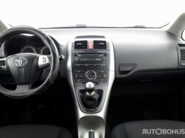 Toyota Auris, 1.6 l., hatchback | 4