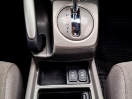 Honda Civic, 1.8 l., saloon | 3