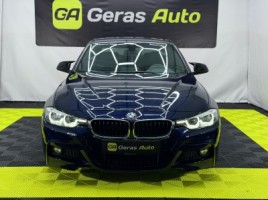 BMW 330, Седан | 1