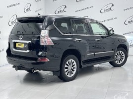 Lexus GX 460, 4.6 l., cross-country | 1