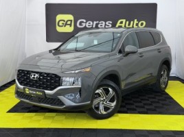 Hyundai Santa Fe cross-country