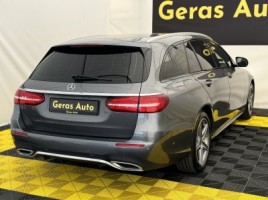 Mercedes-Benz E220 | 3