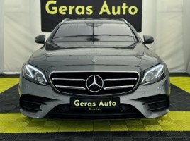 Mercedes-Benz E220 | 1