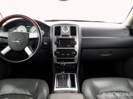 Chrysler 300, 5.7 l., saloon | 4