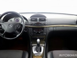 Mercedes-Benz E200 | 4