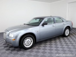 Chrysler 300, 2.7 l., saloon | 1