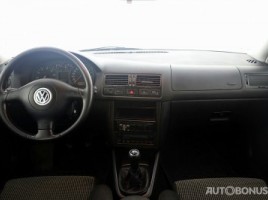 Volkswagen Golf | 4