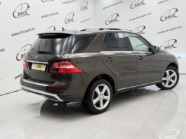 Mercedes-Benz ML350, 3.0 l., cross-country | 1