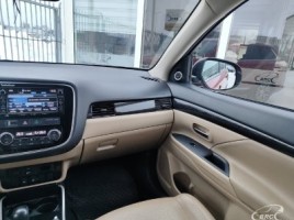 Mitsubishi Outlander | 4