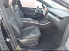 Tesla Model X, universalas | 4