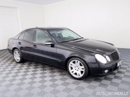 Mercedes-Benz E200