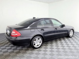 Mercedes-Benz E200, 2.1 l., saloon | 2