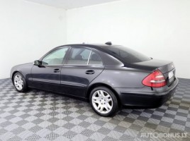Mercedes-Benz E200, 2.1 l., saloon | 3