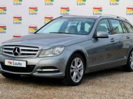 Mercedes-Benz C220