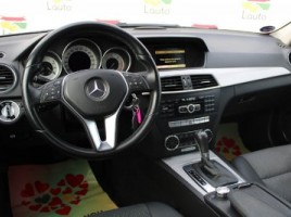Mercedes-Benz C220, 2.1 l. | 4
