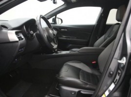 Toyota C-HR, 1.8 l., Внедорожник | 3