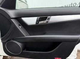 Mercedes-Benz C220 | 3