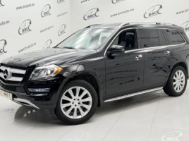 Mercedes-Benz GL350 cross-country