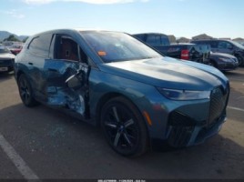 BMW iX внедорожник