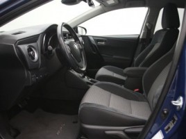 Toyota Auris, 1.8 l., hatchback | 3