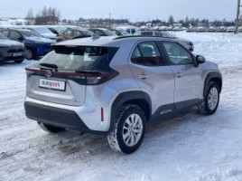 Toyota Yaris, 1.5 l., Внедорожник | 3