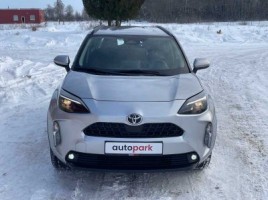 Toyota Yaris, 1.5 l., Внедорожник | 1