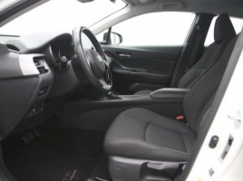 Toyota C-HR, 1.8 l., visureigis | 3