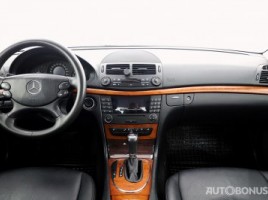 Mercedes-Benz E200, 1.8 l., sedanas | 4
