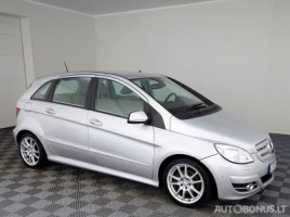 Mercedes-Benz B200