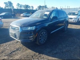 Audi Q7 | 1