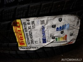 Pirelli 285/45R21 (Run Flat)