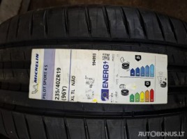 Michelin 235/40R19 summer tyres | 1