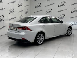 Lexus IS 300h | 1