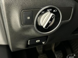 Mercedes-Benz CLA180, 1.5 l., sedanas | 4