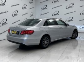 Mercedes-Benz E220 | 1