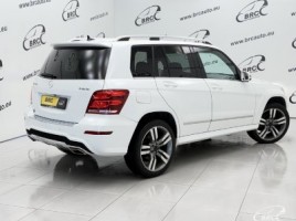 Mercedes-Benz GLK350 | 1