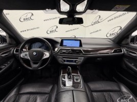 BMW 750, 4.4 l., saloon | 2