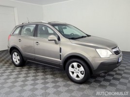 Opel Antara visureigis