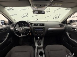 Volkswagen Jetta | 2