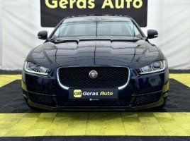 Jaguar XE, sedanas | 1