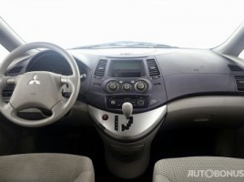 Mitsubishi Grandis, 2.4 l., vienatūris | 4